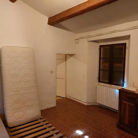 Feriehus Remarkable 3-bed In Tortola Predappio Alta